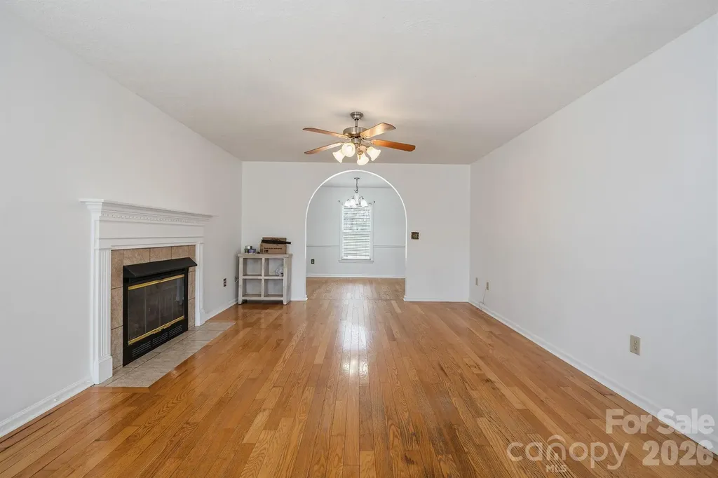 5406 Winding Oak Drive Hickory NC 28602