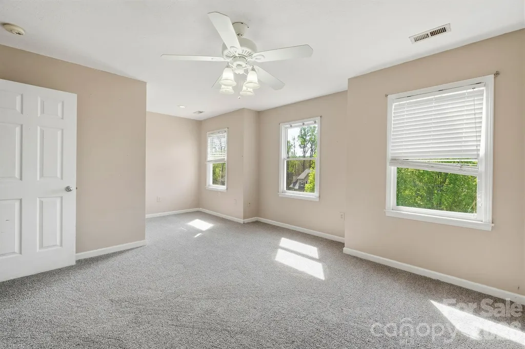 5406 Winding Oak Drive Hickory NC 28602