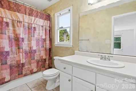 5406 Winding Oak Drive Hickory NC 28602