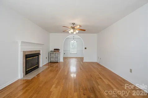 5406 Winding Oak Drive Hickory NC 28602