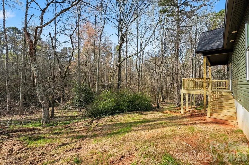 427 W Ballard Street Cherryville NC 28021