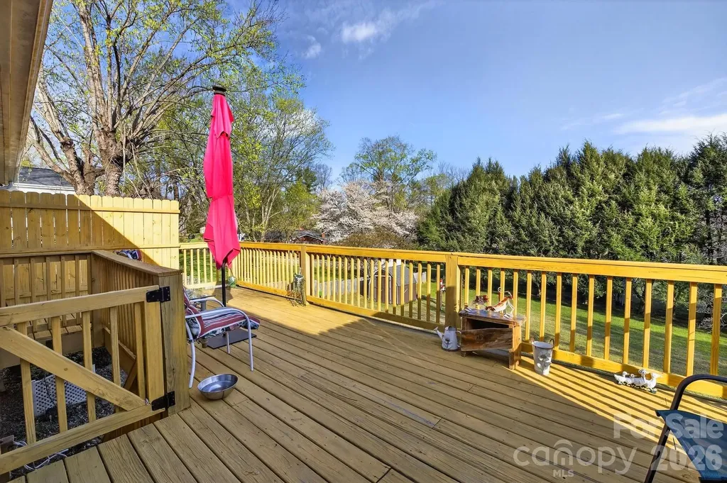 708 Wilmore Street NE Lenoir NC 28645