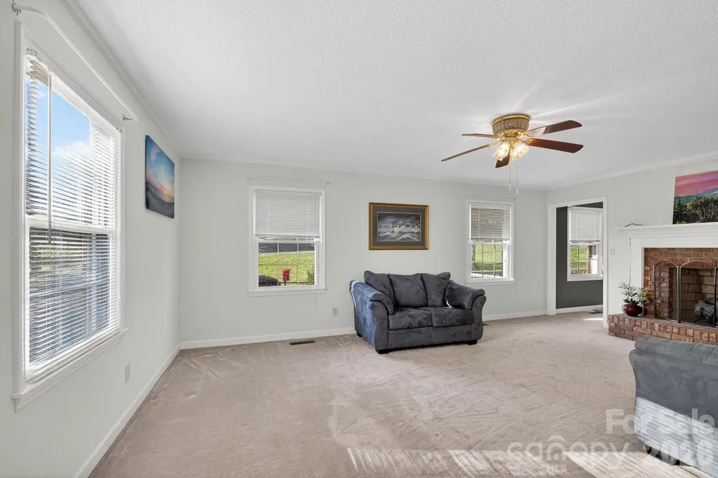 708 Wilmore Street NE Lenoir NC 28645