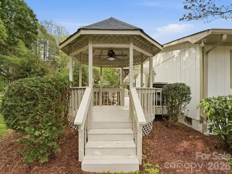 814 Twin Oaks Road Davidson NC 28036