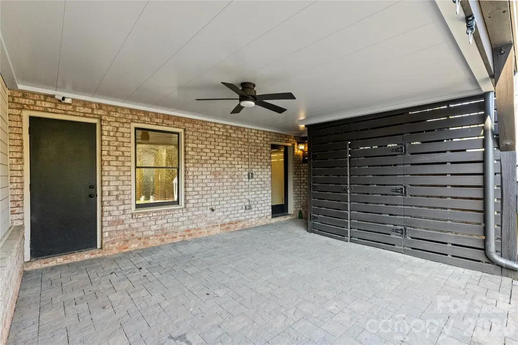 818 Ideal Way Charlotte NC 28203