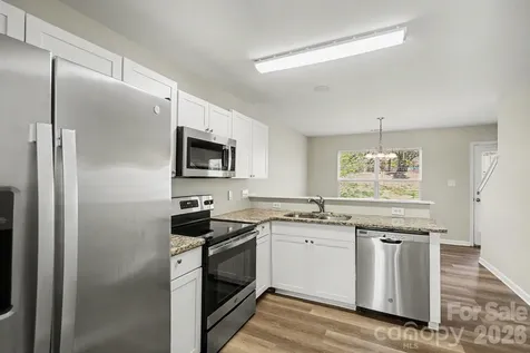 2418 S Cairns Mill Court Charlotte NC 28269
