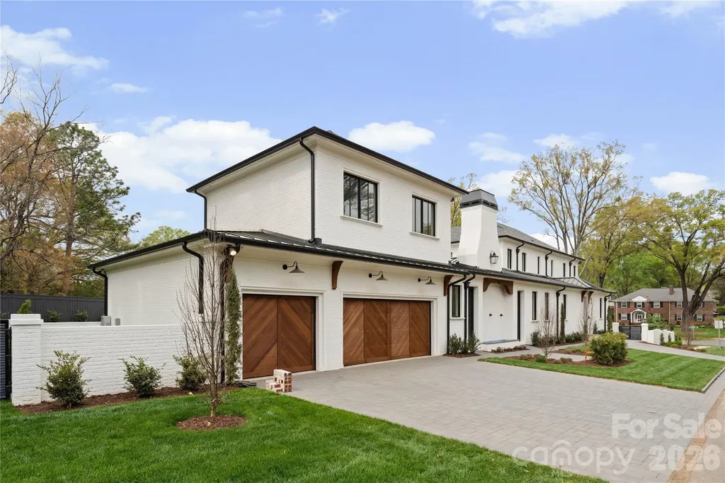 2208 Overhill Road Charlotte NC 28211