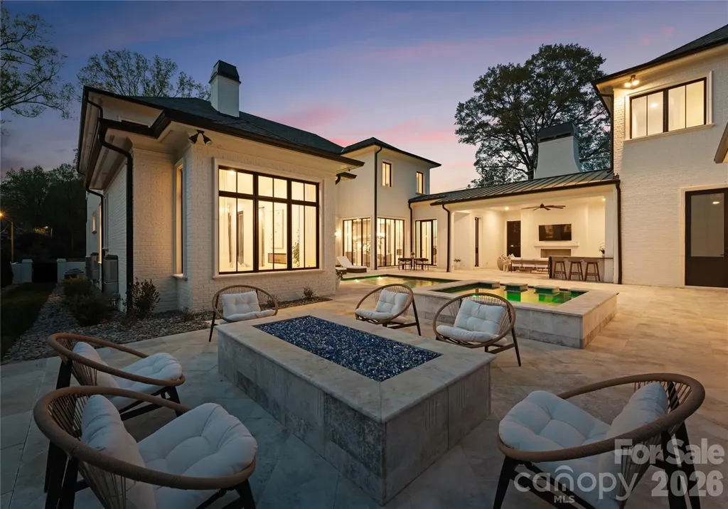 2208 Overhill Road Charlotte NC 28211