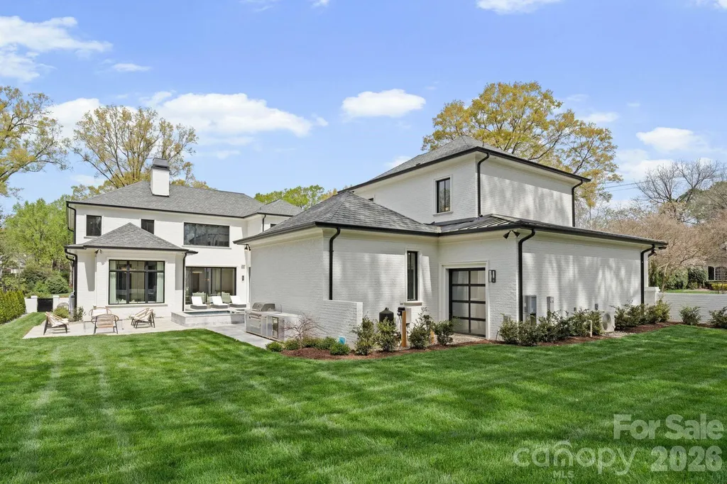2208 Overhill Road Charlotte NC 28211