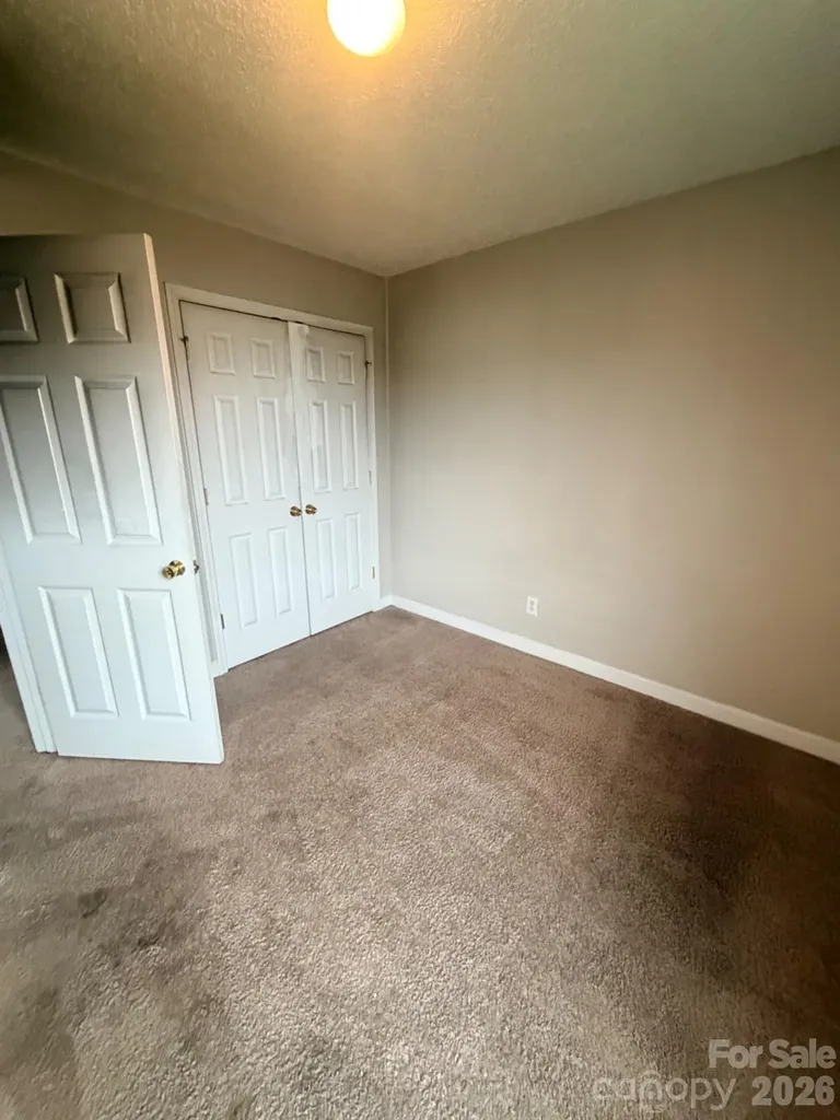 634 Longacre Drive Charlotte NC 28214