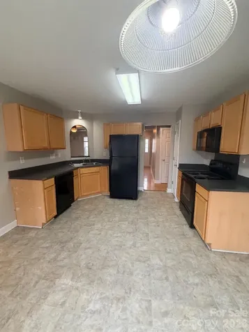 634 Longacre Drive Charlotte NC 28214
