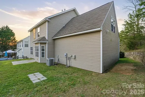 634 Longacre Drive Charlotte NC 28214