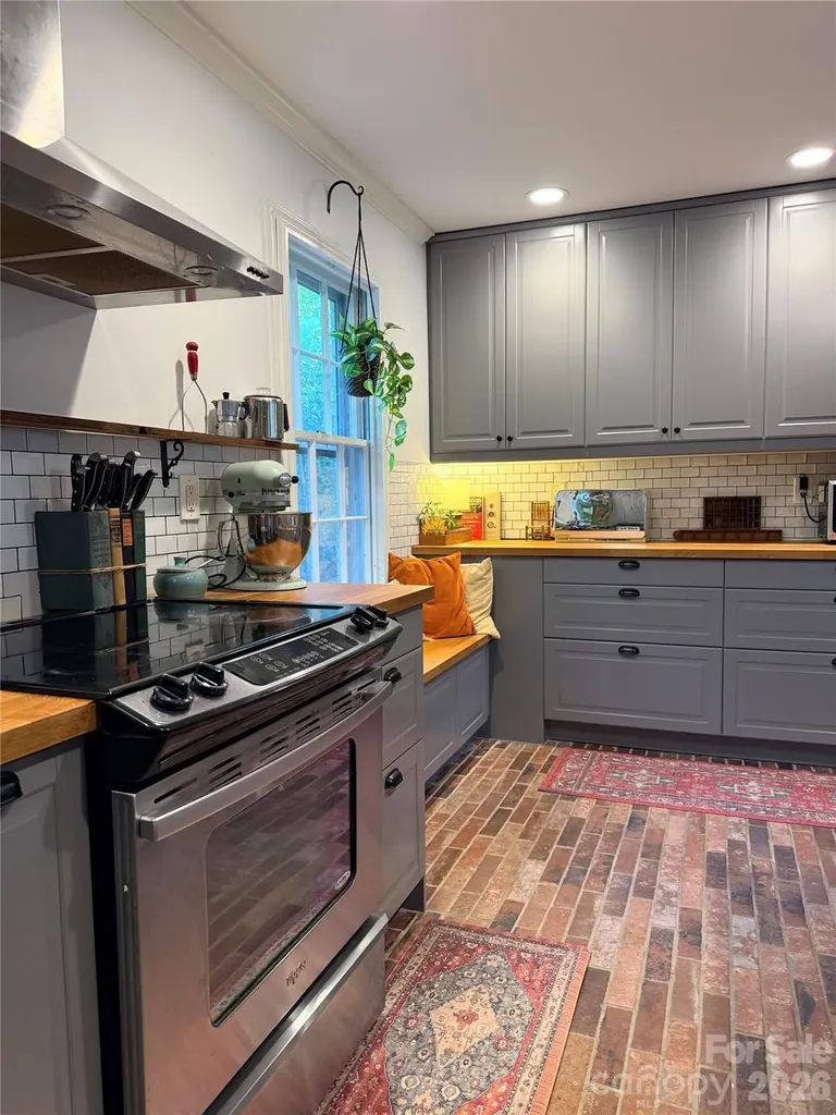 6701 Rugby Lane Charlotte NC 28226