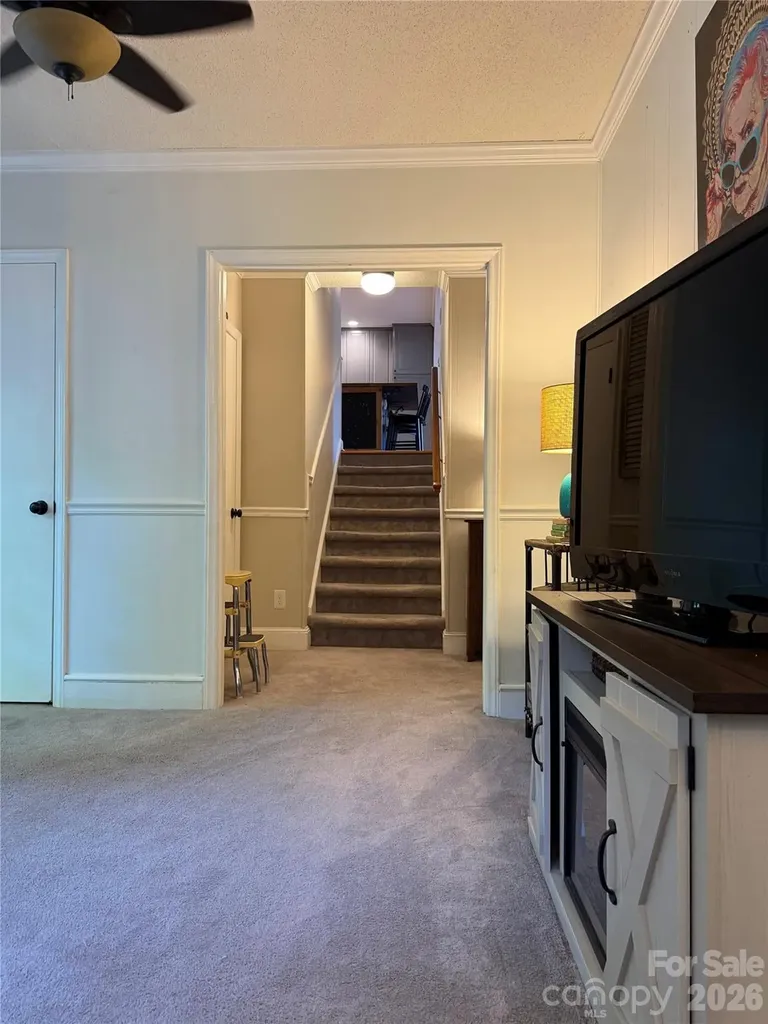 6701 Rugby Lane Charlotte NC 28226