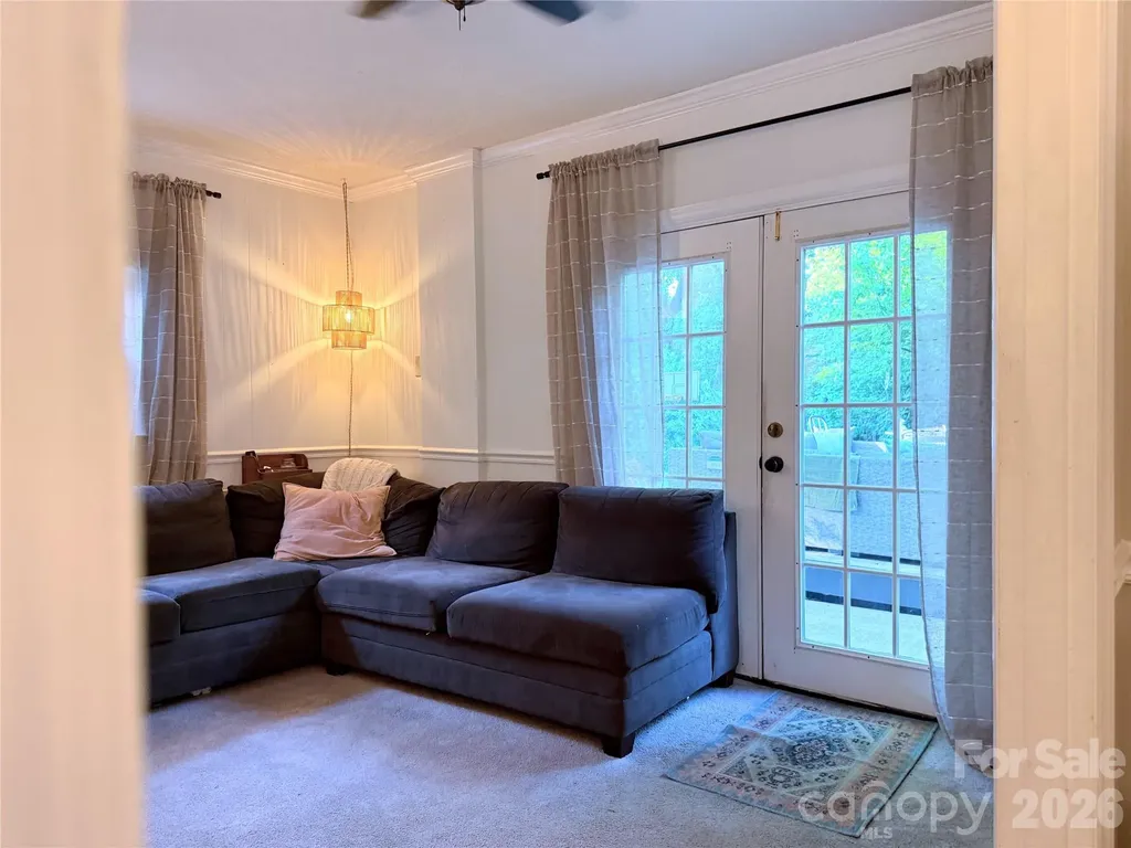6701 Rugby Lane Charlotte NC 28226