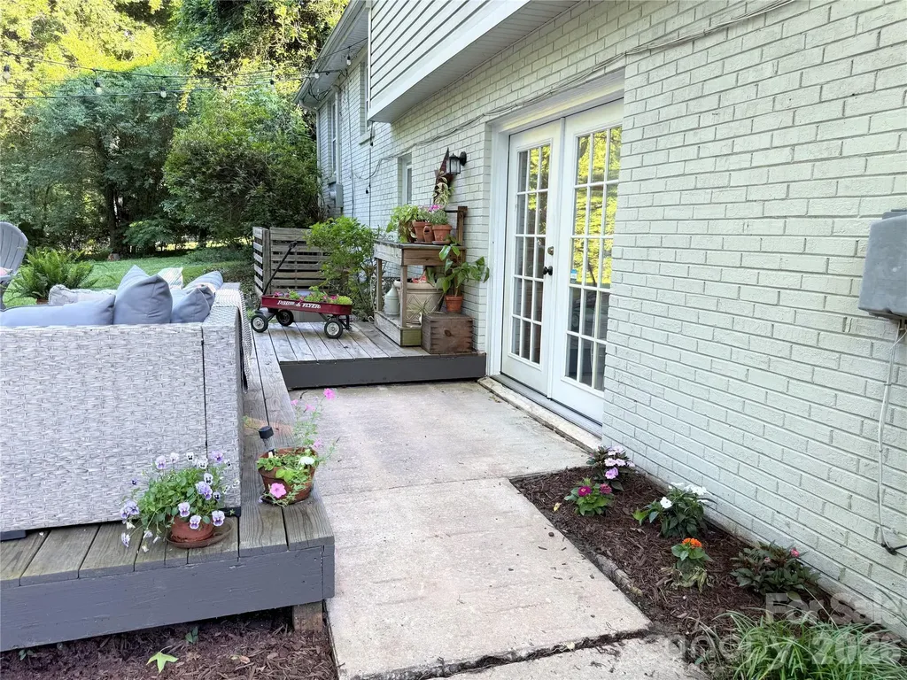6701 Rugby Lane Charlotte NC 28226