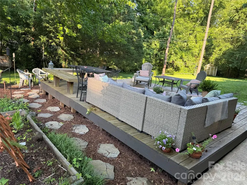 6701 Rugby Lane Charlotte NC 28226