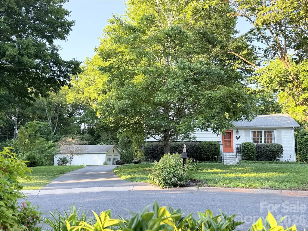 6701 Rugby Lane Charlotte NC 28226