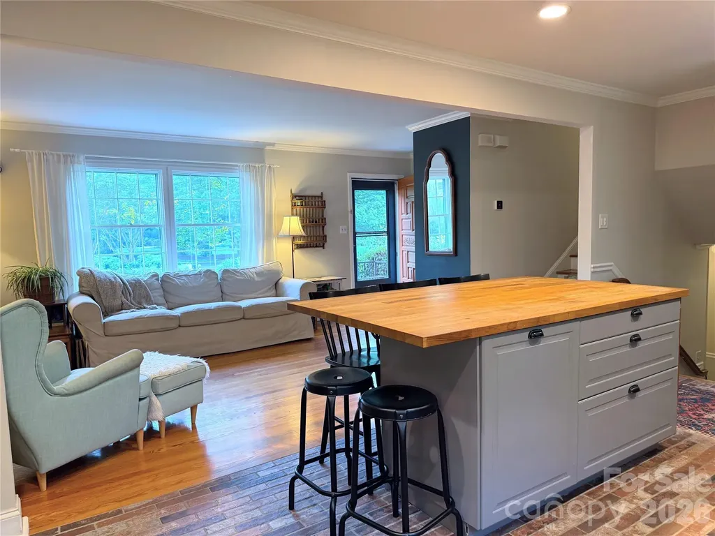 6701 Rugby Lane Charlotte NC 28226
