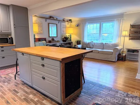 6701 Rugby Lane Charlotte NC 28226