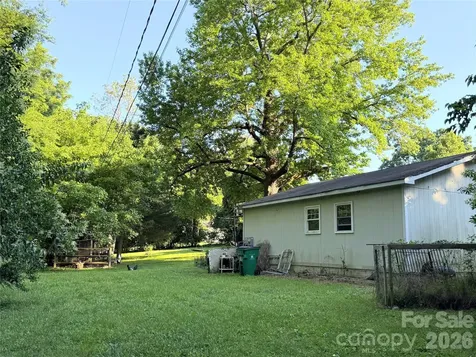 6701 Rugby Lane Charlotte NC 28226