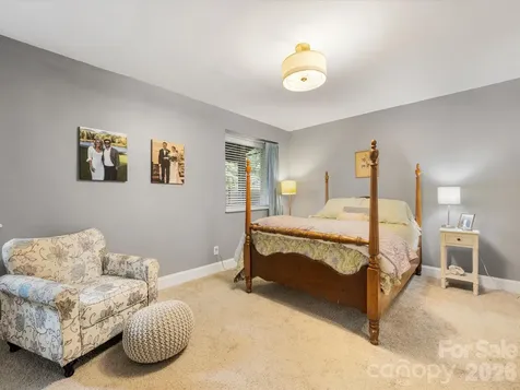 229 N Dotger Avenue Charlotte NC 28207