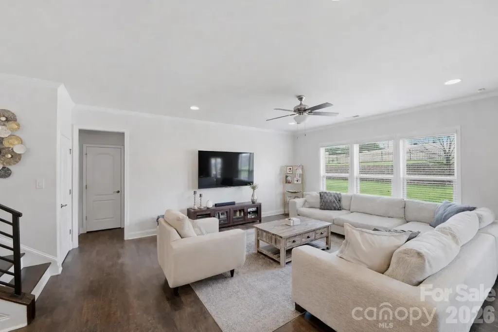 10511 Honeyfur Court Charlotte NC 28278