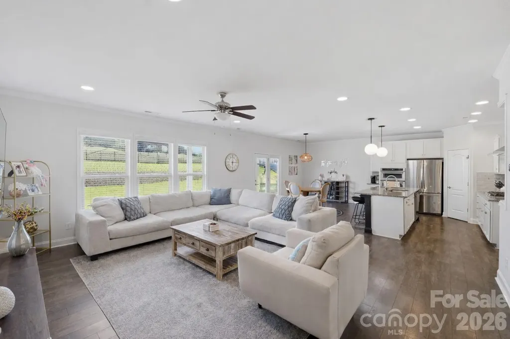 10511 Honeyfur Court Charlotte NC 28278