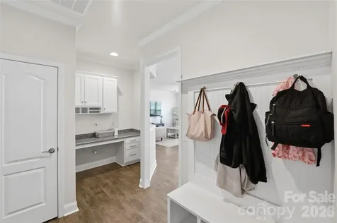 10511 Honeyfur Court Charlotte NC 28278