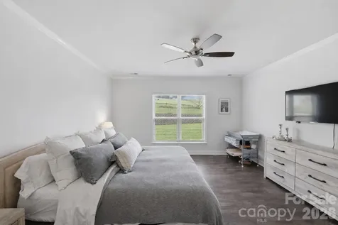10511 Honeyfur Court Charlotte NC 28278
