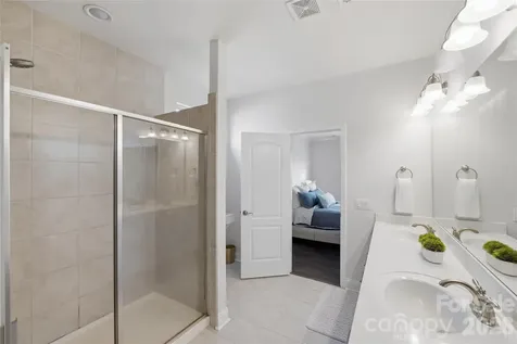 10511 Honeyfur Court Charlotte NC 28278