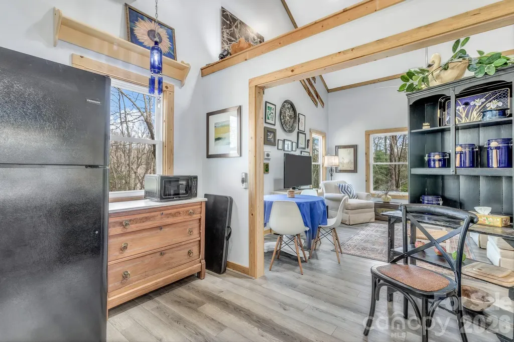 74 S Alta Vista Drive Saluda NC 28773