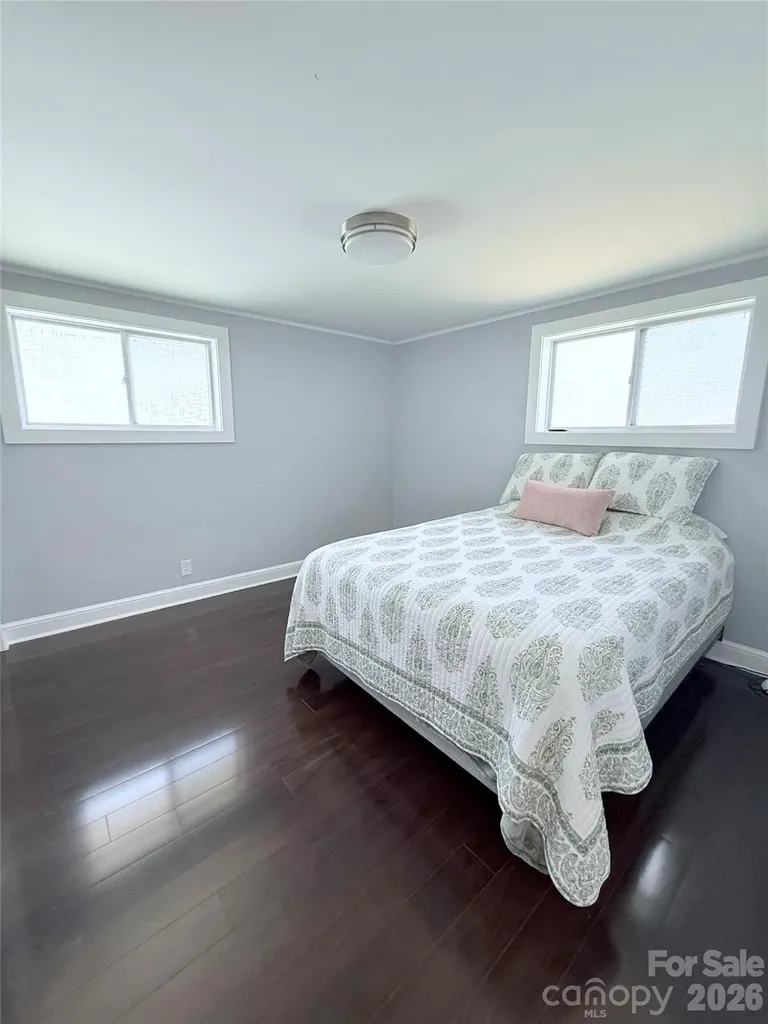 3743 Crosland Road Winston Salem NC 27106