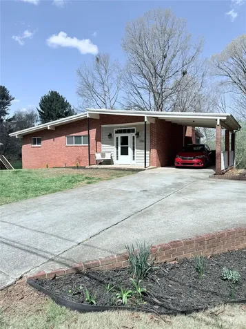 3743 Crosland Road Winston Salem NC 27106