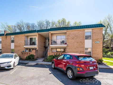 4743 Hedgemore Drive Charlotte NC 28209