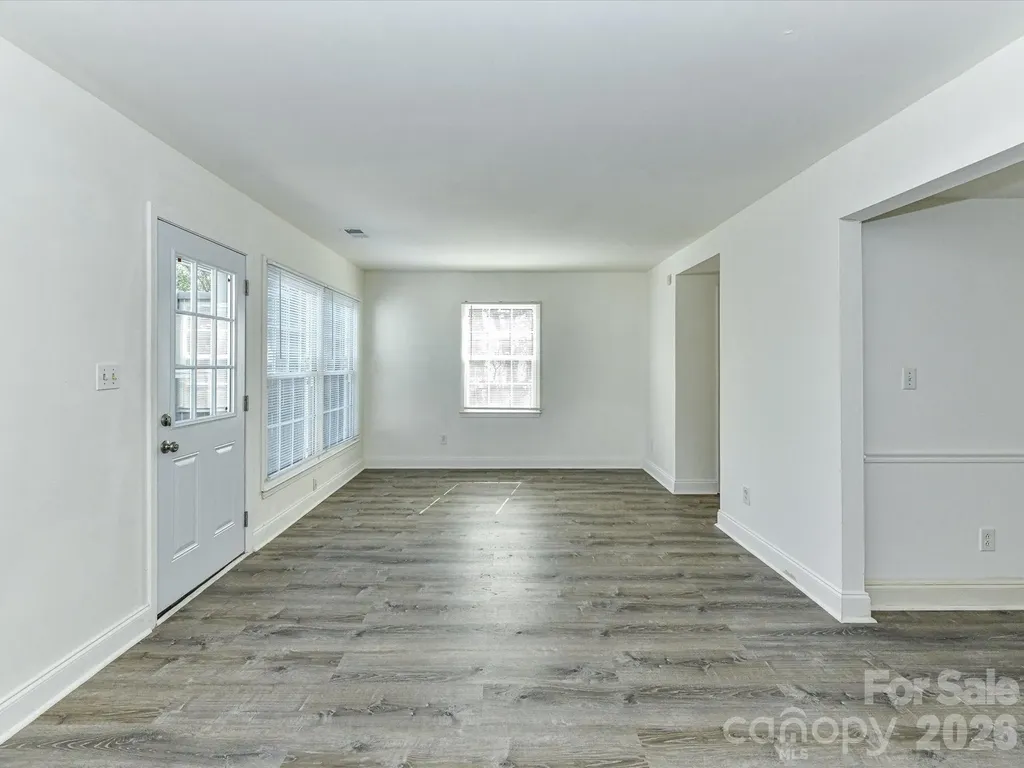 8322 Knights Bridge Road Charlotte NC 28210