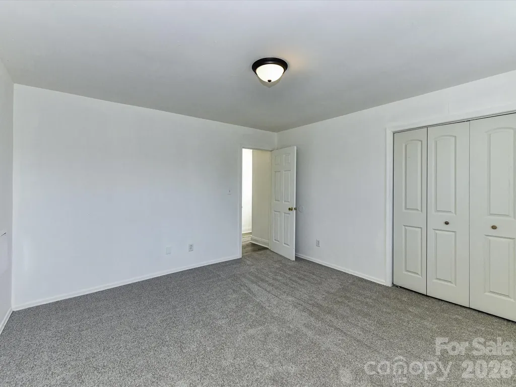 8322 Knights Bridge Road Charlotte NC 28210