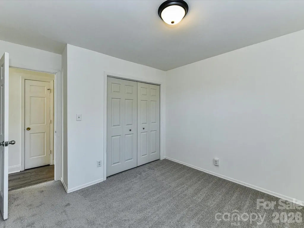 8322 Knights Bridge Road Charlotte NC 28210