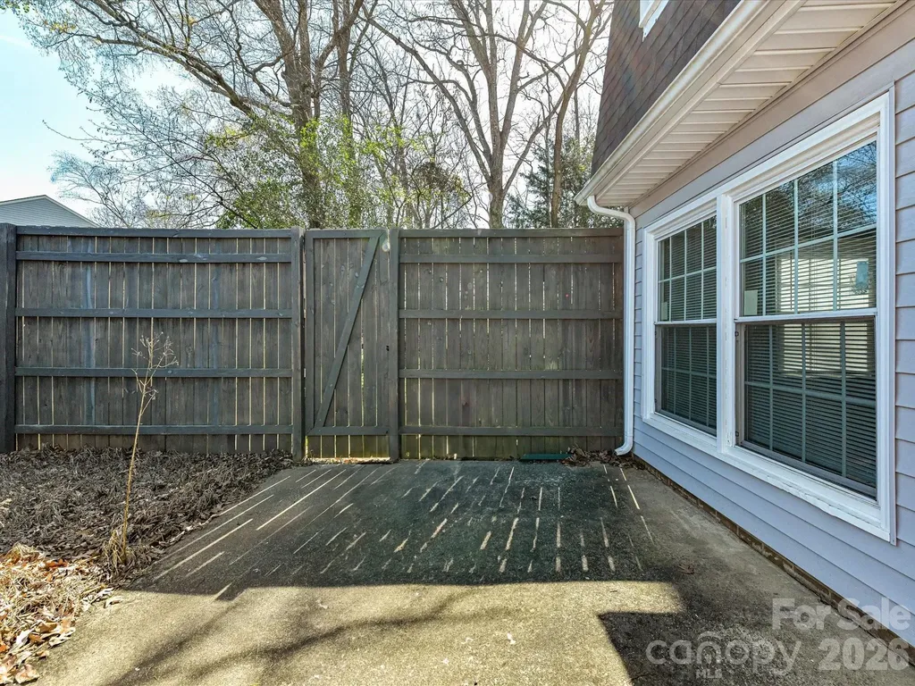 8322 Knights Bridge Road Charlotte NC 28210