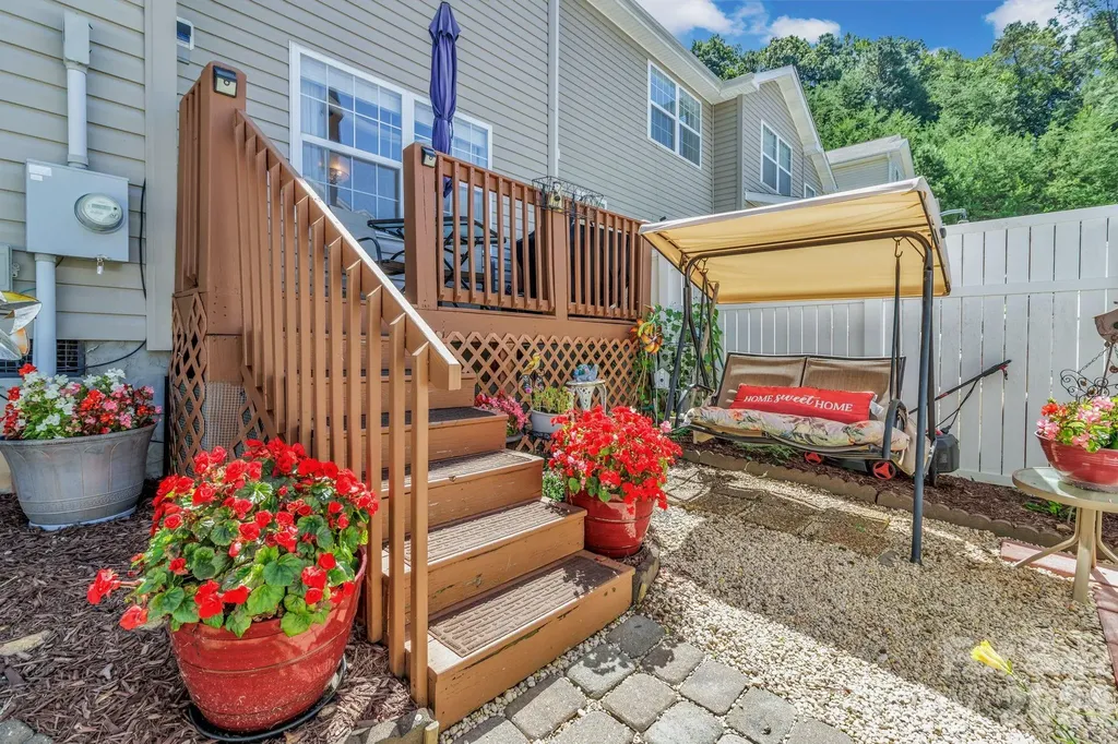 107 Loch Haven Road Swannanoa NC 28778