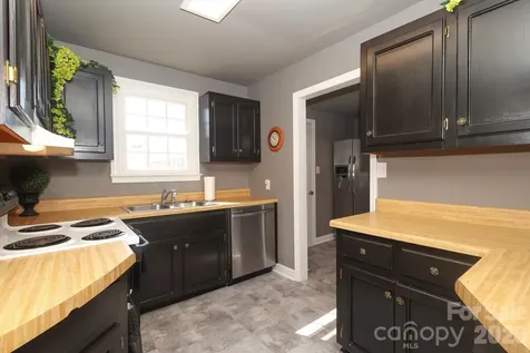 414 S Chester Street S Blacksburg SC 29702