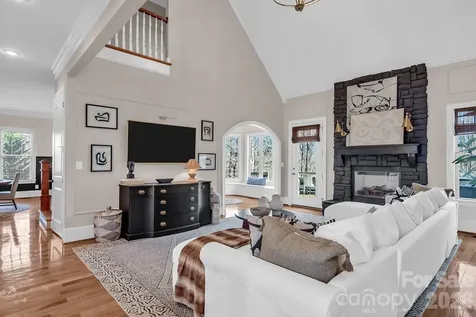 394 Stone Cliff Lane Lake Wylie SC 29710