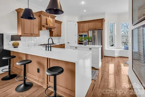 394 Stone Cliff Lane Lake Wylie SC 29710