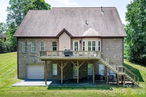 394 Stone Cliff Lane Lake Wylie SC 29710