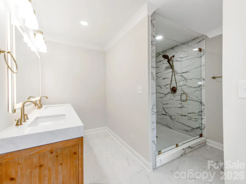 1632 Burtonwood Circle Charlotte NC 28212