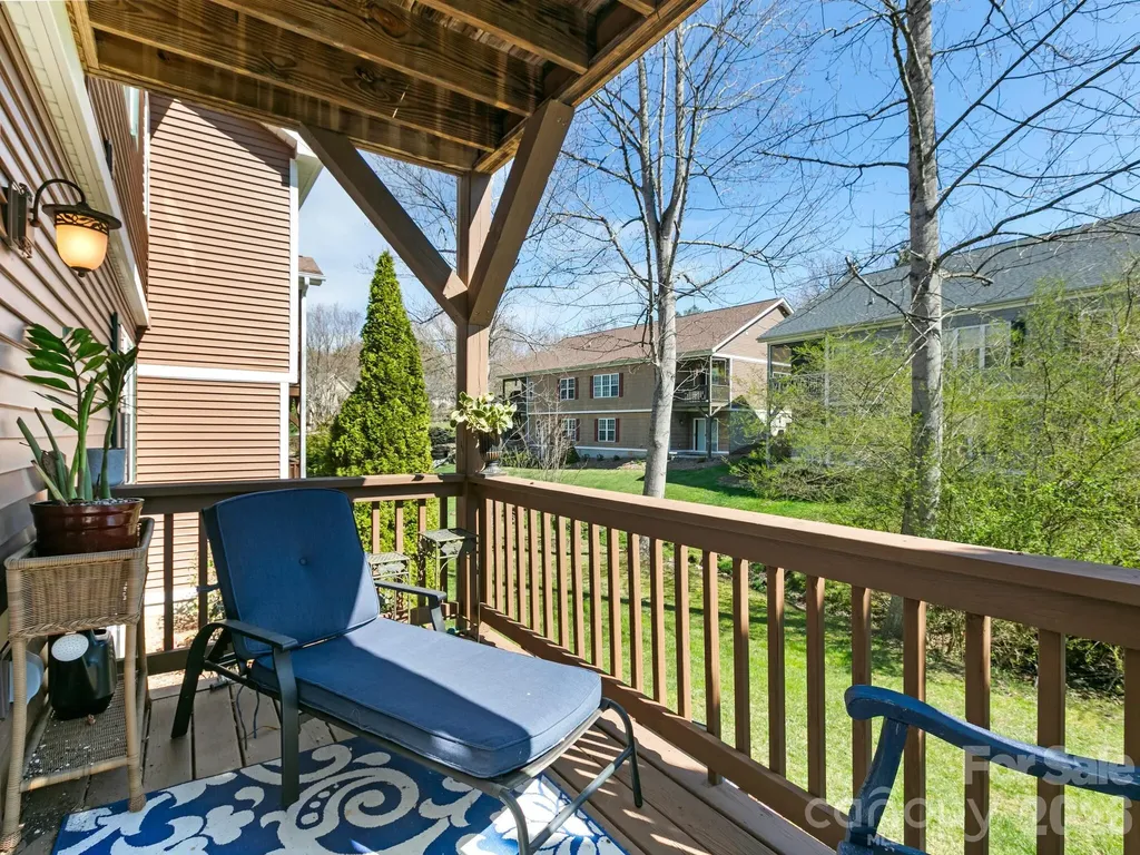 25 Old Pasture Way Hendersonville NC 28739