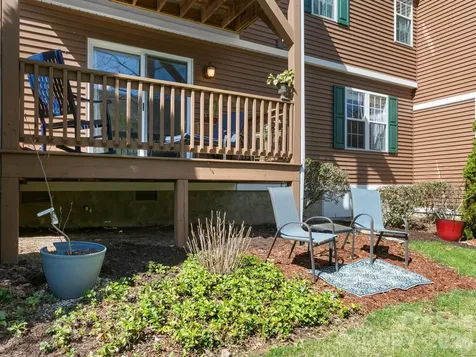 25 Old Pasture Way Hendersonville NC 28739