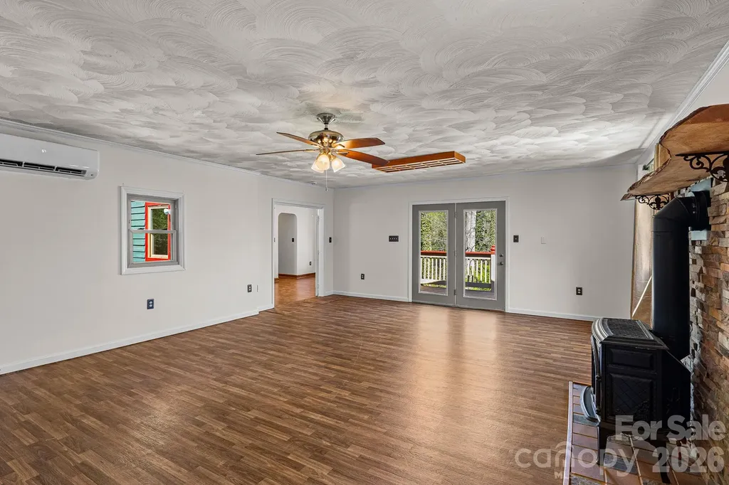 114 Walker Street Black Mountain NC 28711