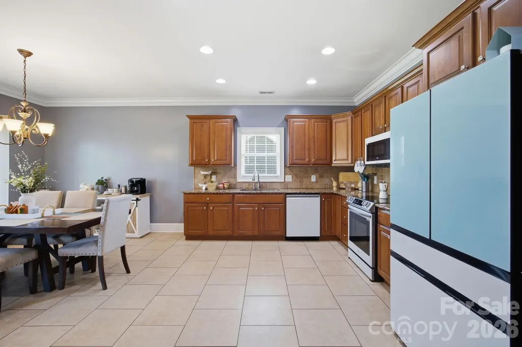 104 Castle Pines Lane Statesville NC 28625