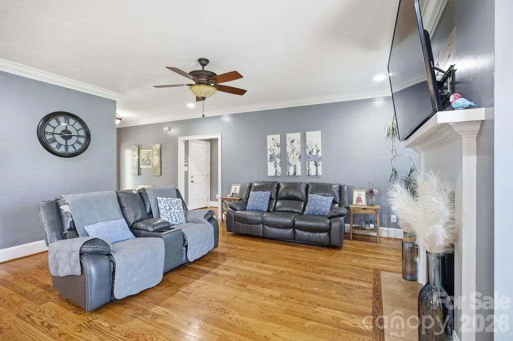 104 Castle Pines Lane Statesville NC 28625